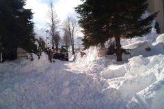 2012-zhadzovanie-snehu005