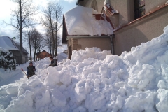 2012-zhadzovanie-snehu015